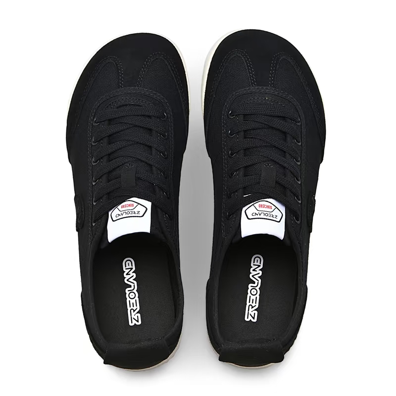 Retro Everyday Sneakers — Black