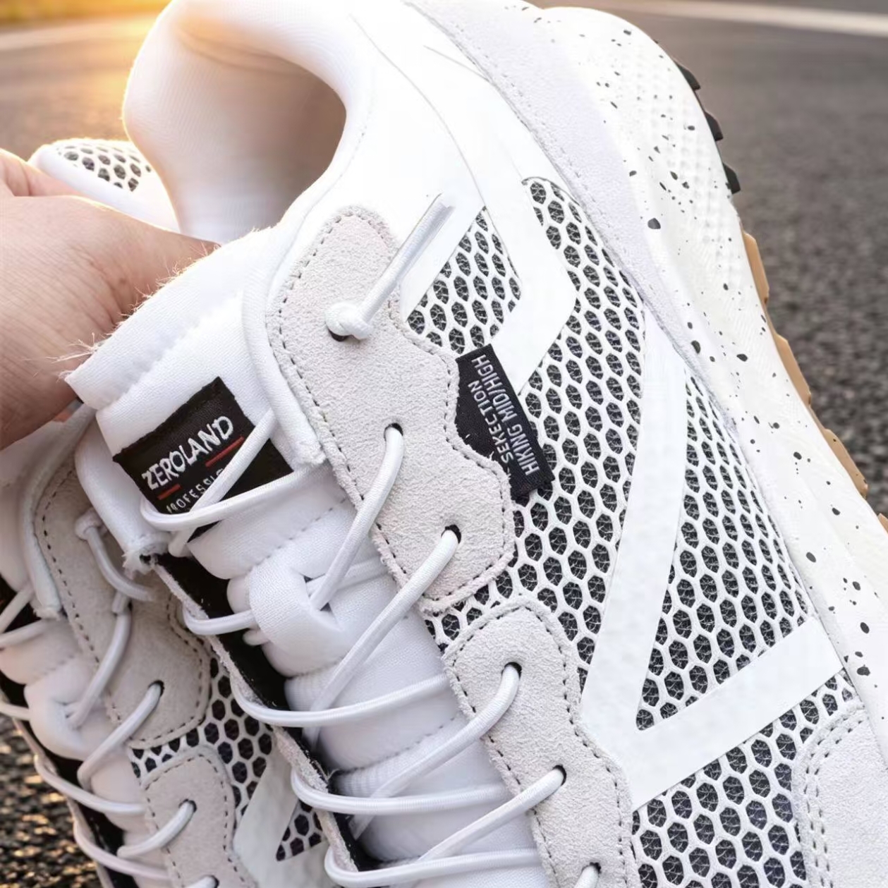 Cushioned Mesh Running Shoes — White