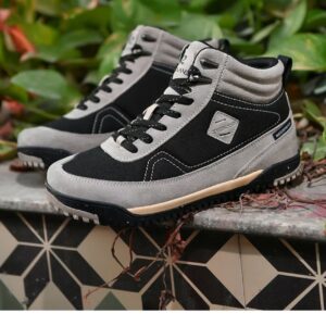 Mid-Cut Hiking Boots — Black