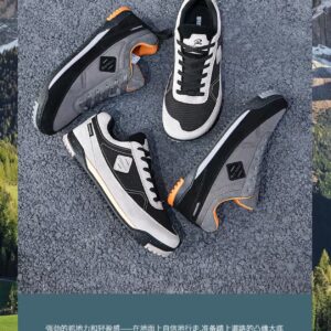 Low-Cut Hiking Shoes — Black